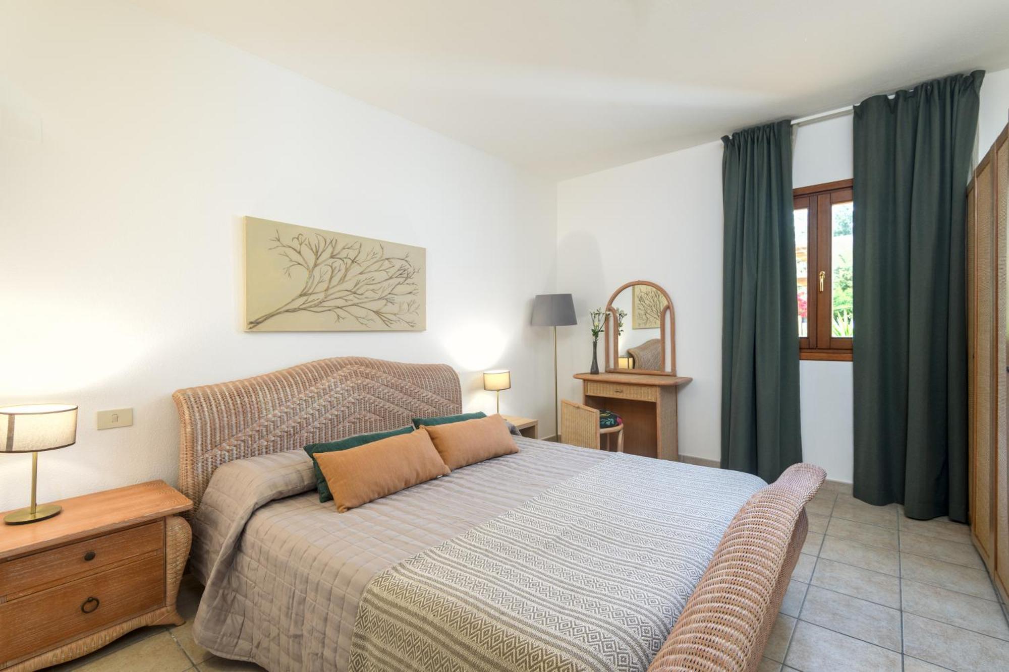 Hotel Moderno Ольбія Екстер'єр фото